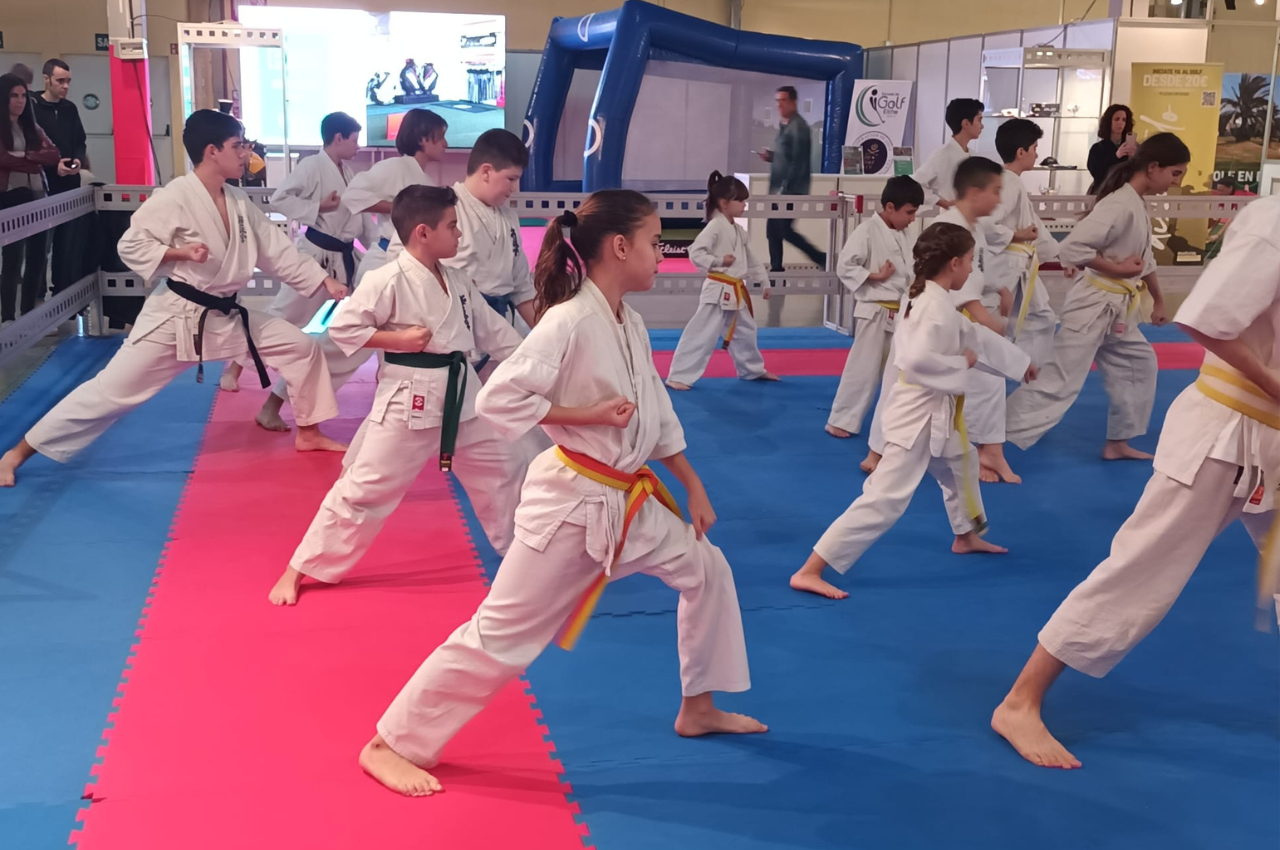 Disfruta de karate durante estas fiestas en ExpoJove y ExpoNadal.